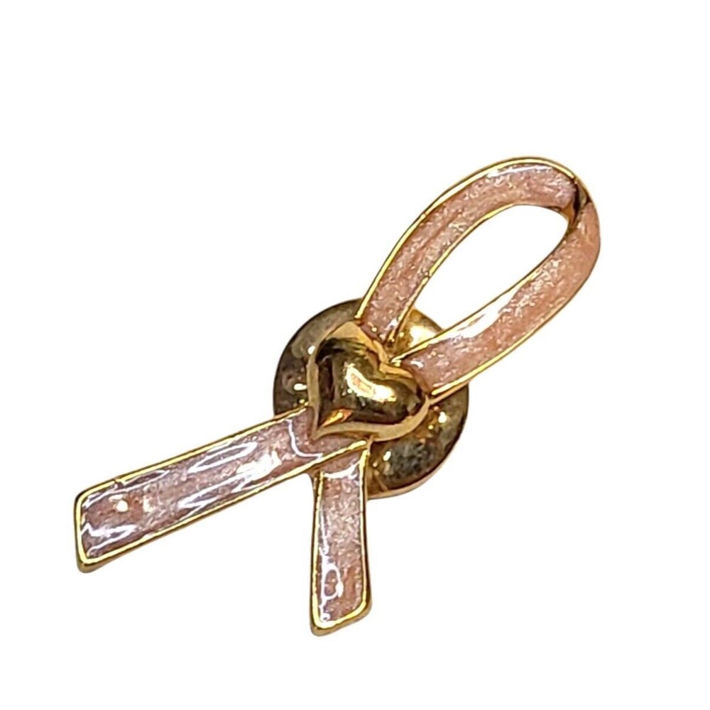 Avon Breast Cancer Awareness Pink Shimmer Ribbon with‎ Heart Pin